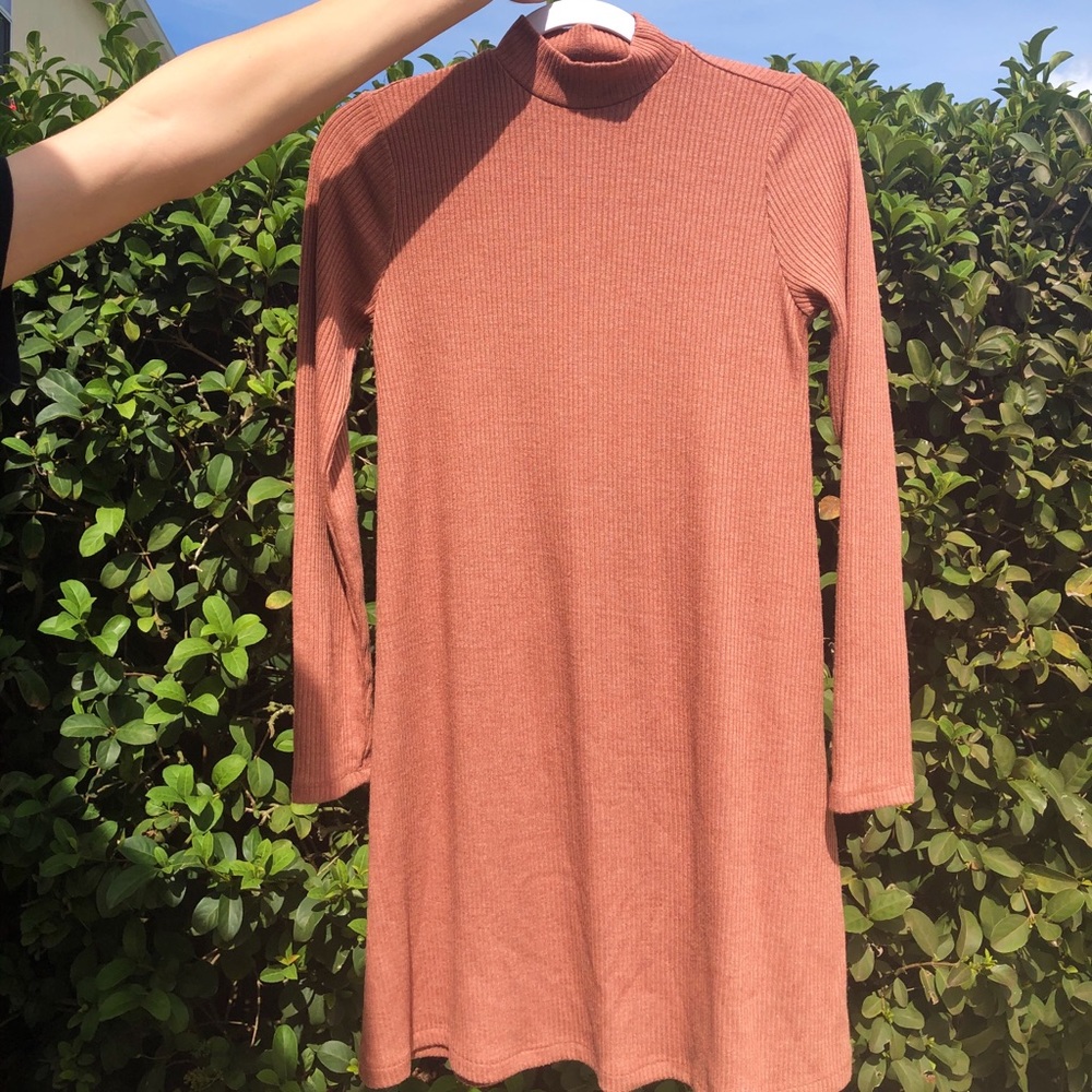 FOREVER 21 Coral Turtleneck Long Sleeve Dress